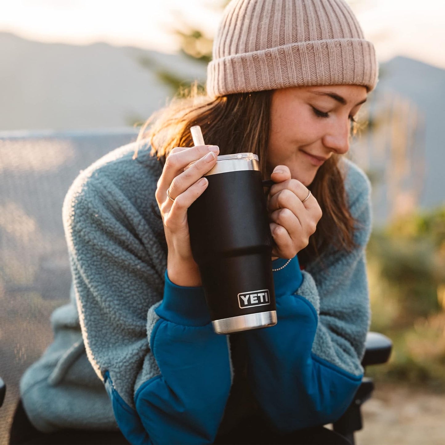 YETI Rambler 42 oz Straw Mug, Vacuum Insulated, Stainless Steel, White